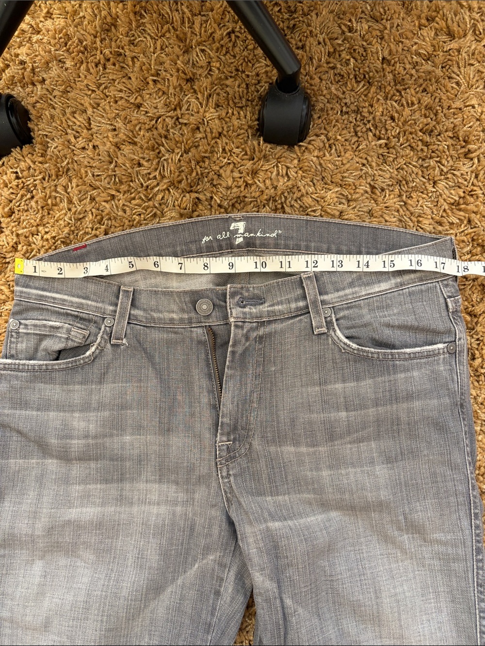7 For All Mankind Faded Light grey Flared Jeans - Picture 3 of 3